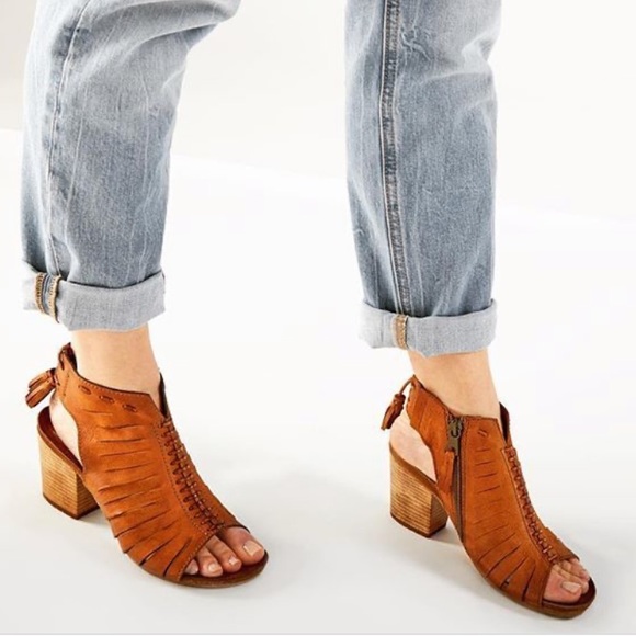 EUC Miz Mooz leather sandals - Picture 5 of 13